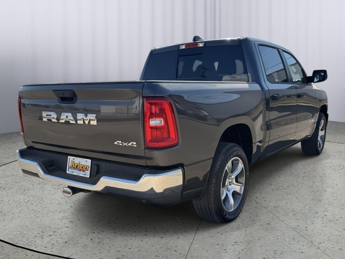 2026 RAM 1500 Tradesman Crew Cab 4x4 5'7' Box
