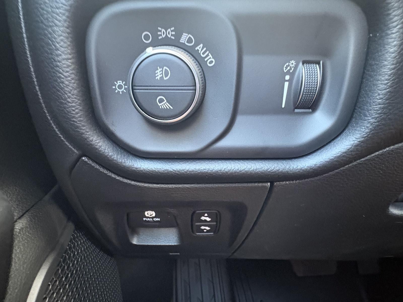 2026 RAM 1500 Big Horn Crew Cab 4x4 5'7' Box