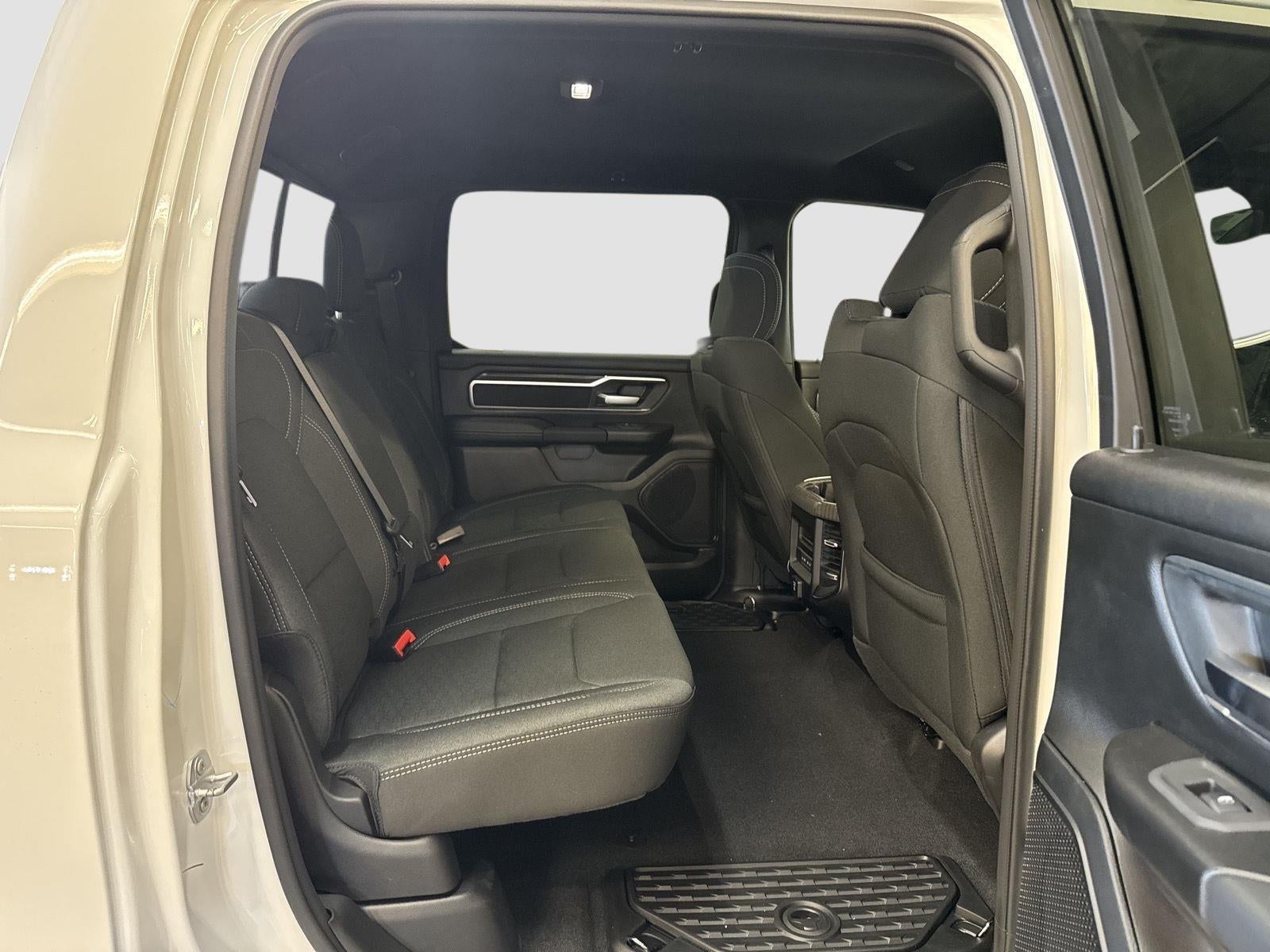 2026 RAM 1500 Big Horn Crew Cab 4x4 5'7' Box