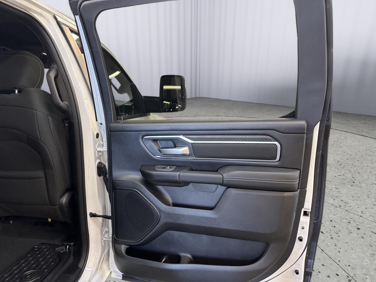 2026 RAM 1500 Big Horn Crew Cab 4x4 5'7' Box