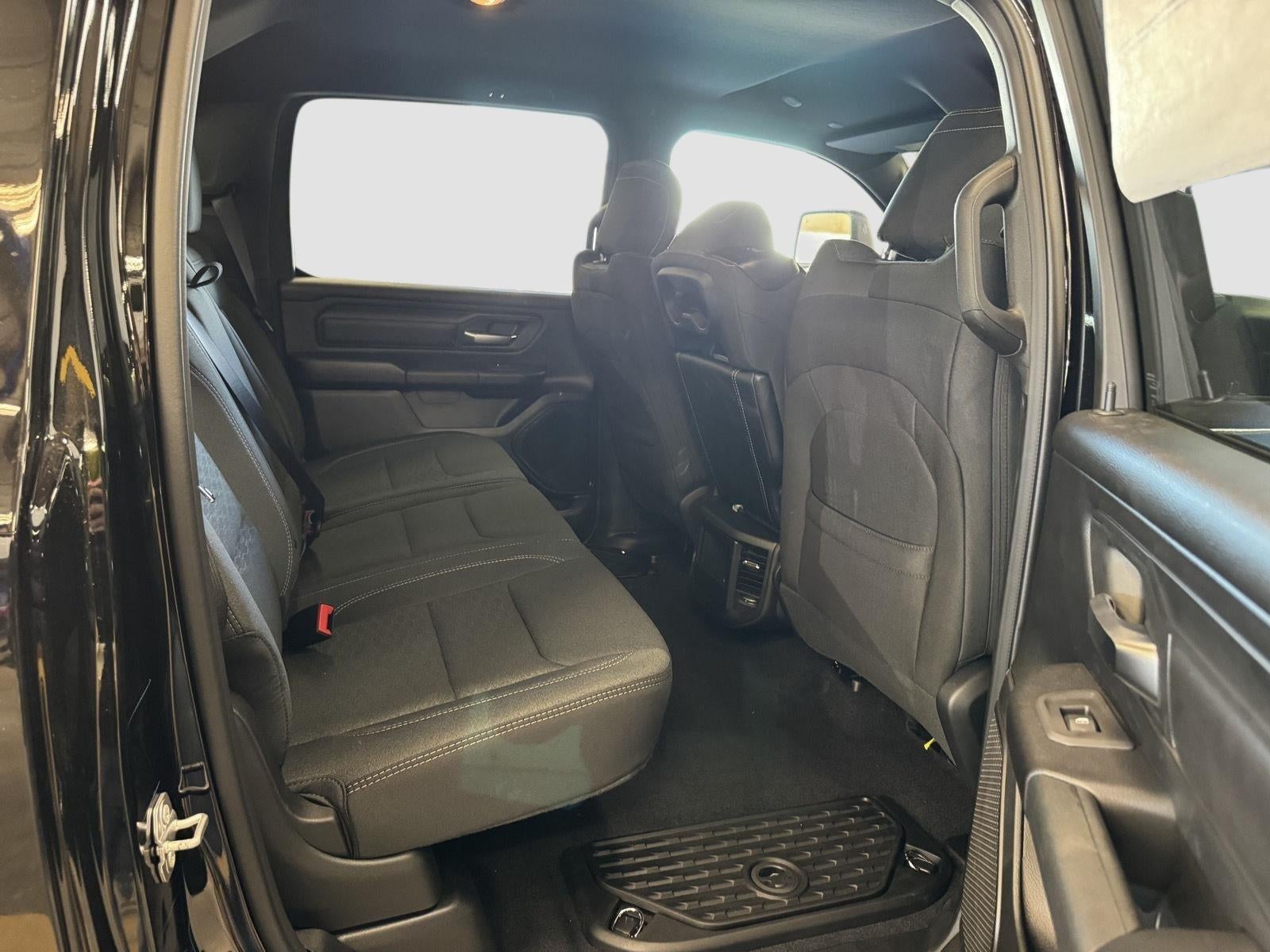 2026 RAM 1500 Warlock Crew Cab 4x4 5'7' Box