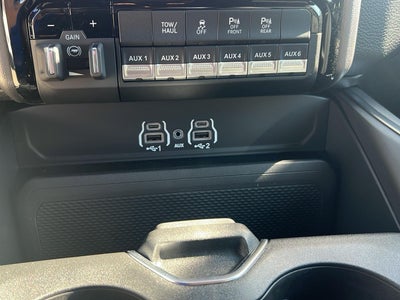 2026 RAM 2500 Big Horn Crew Cab 4x2 6'4' Box