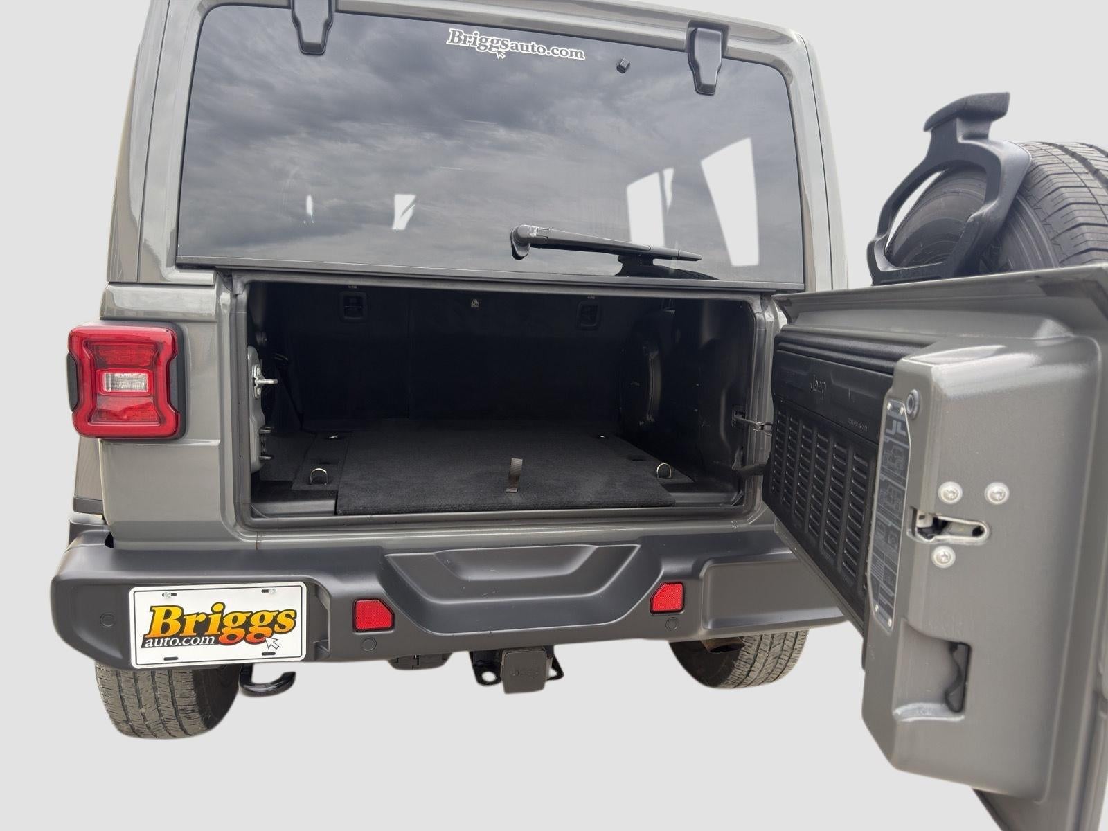 2020 Jeep Wrangler Unlimited Sahara Altitude 4x4
