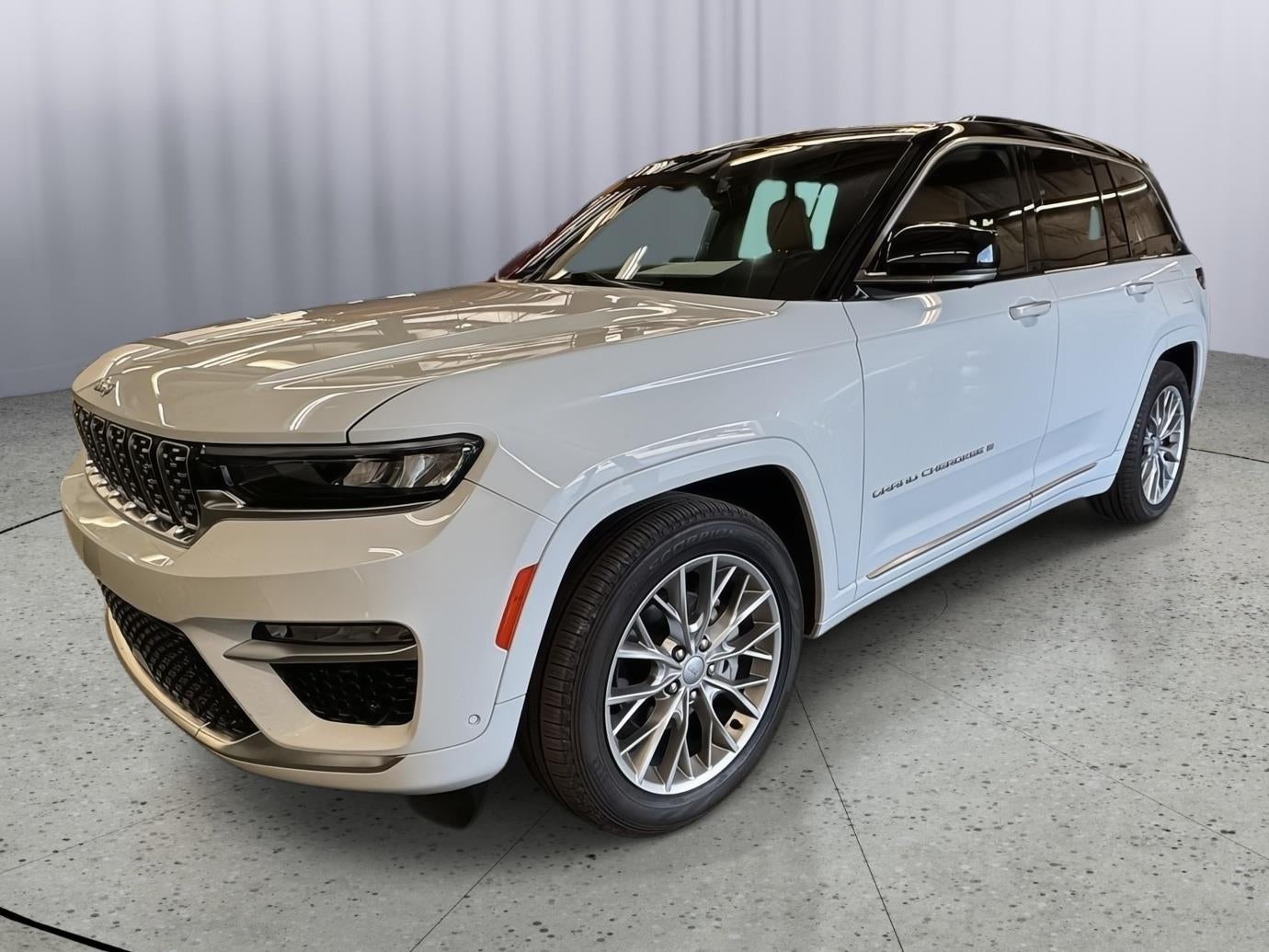 2025 Jeep Grand Cherokee Summit 4x4