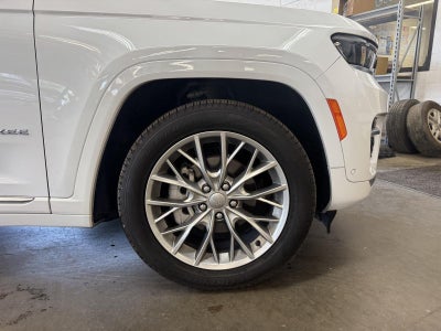 2025 Jeep Grand Cherokee Summit 4x4