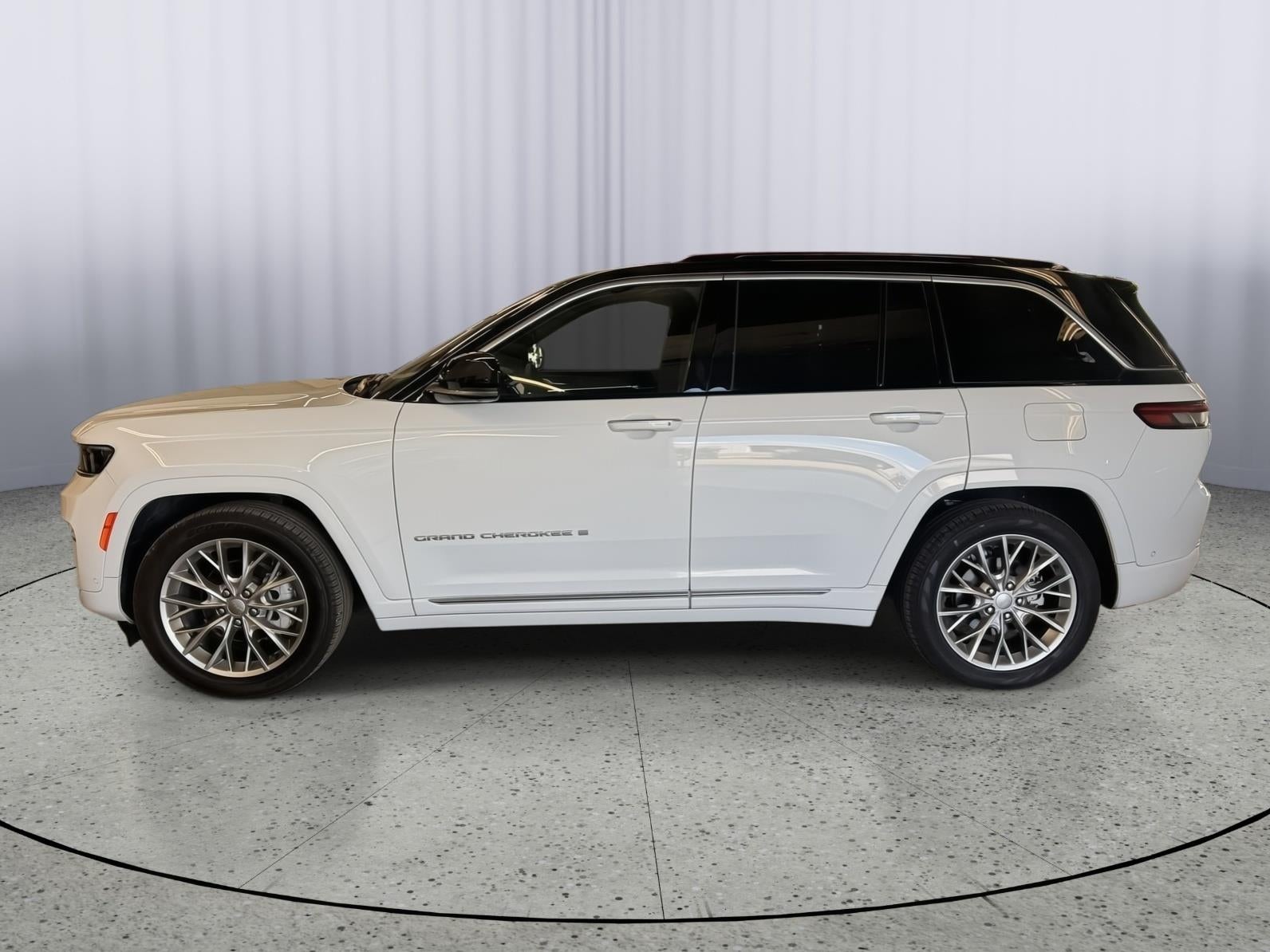 2025 Jeep Grand Cherokee Summit 4x4