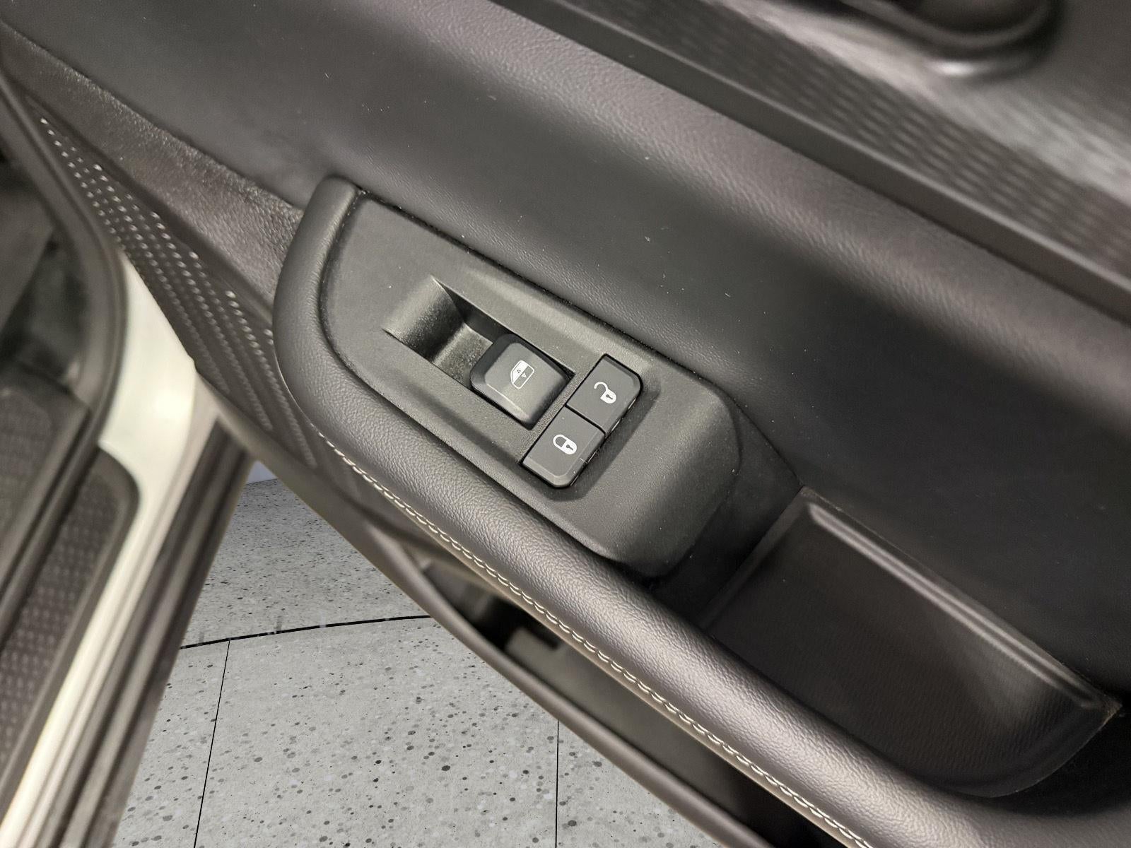 2024 Jeep Grand Cherokee L Altitude 4x4