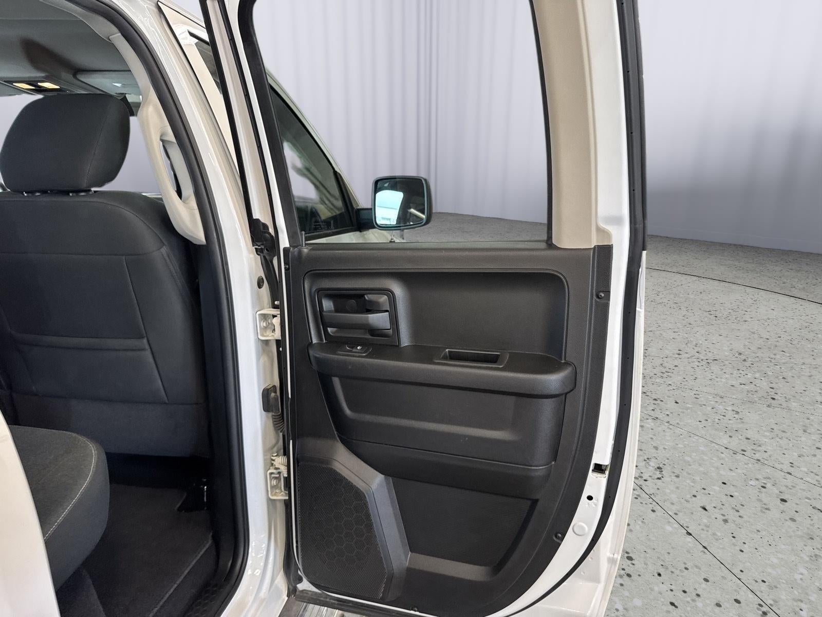 2021 RAM 1500 Classic Tradesman Quad Cab 4x2 6'4' Box