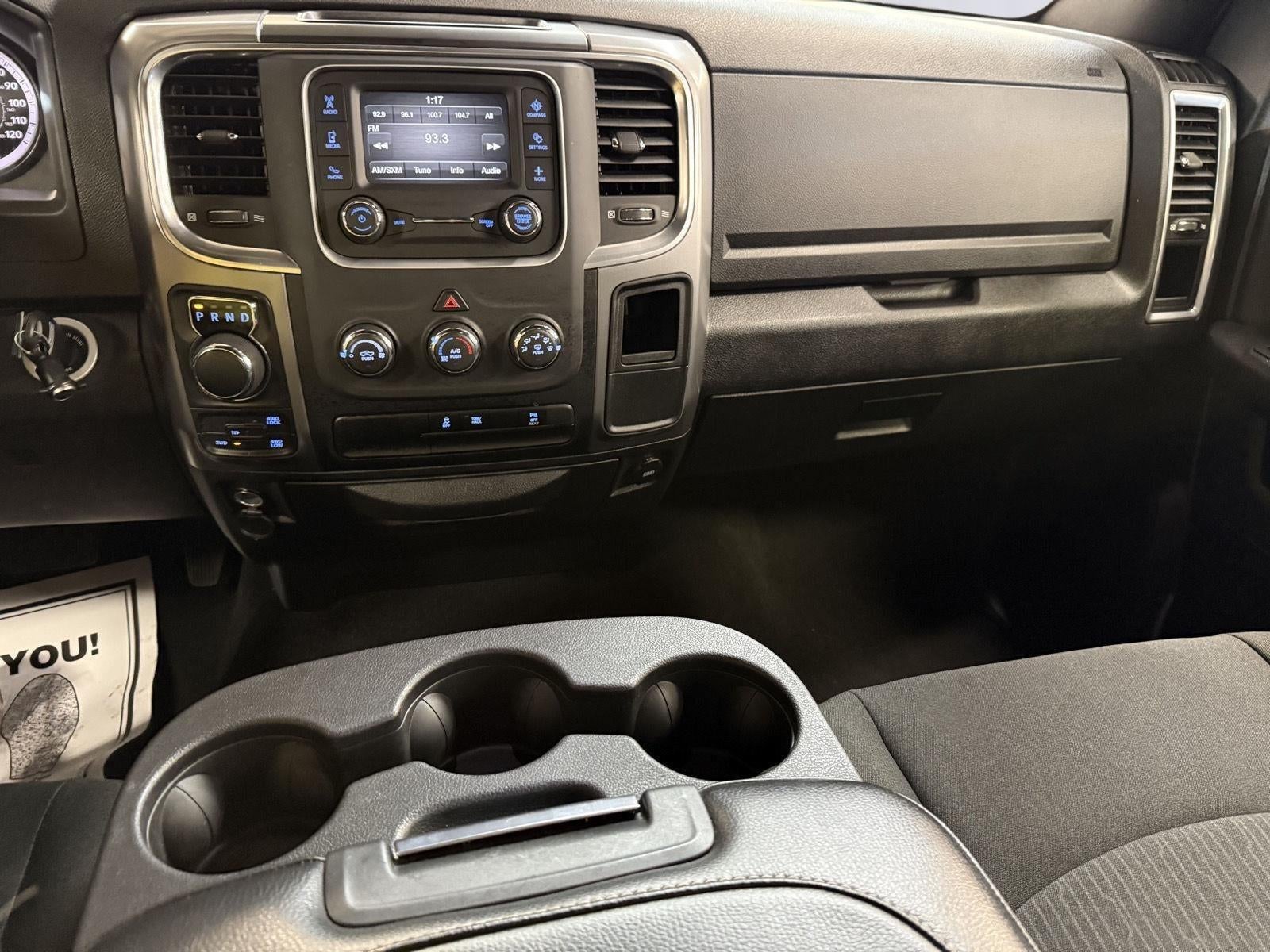 2024 RAM 1500 Classic Warlock Crew Cab 4x4 5'7' Box