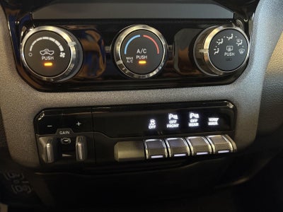 2026 RAM Ram 1500 RAM 1500 TRADESMAN QUAD CAB 4X4 6'4' BOX
