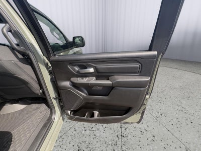 2026 RAM 1500 RAM 1500 TRADESMAN CREW CAB 4X4 5'7' BOX