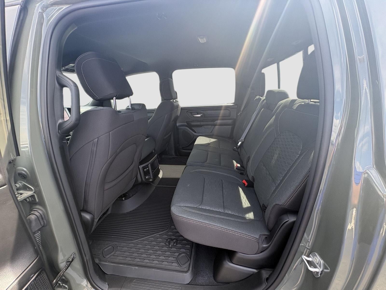 2026 RAM 1500 RAM 1500 TRADESMAN CREW CAB 4X4 5'7' BOX