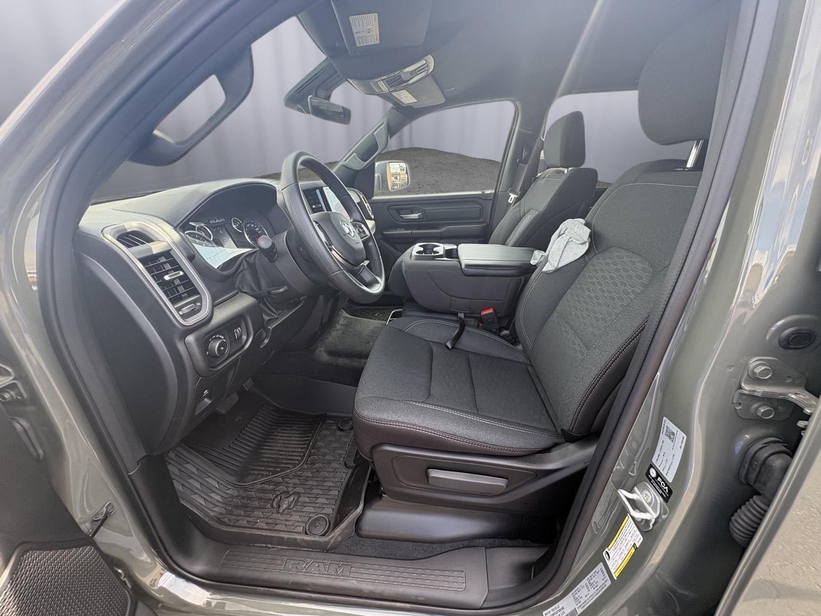 2026 RAM 1500 RAM 1500 TRADESMAN CREW CAB 4X4 5'7' BOX