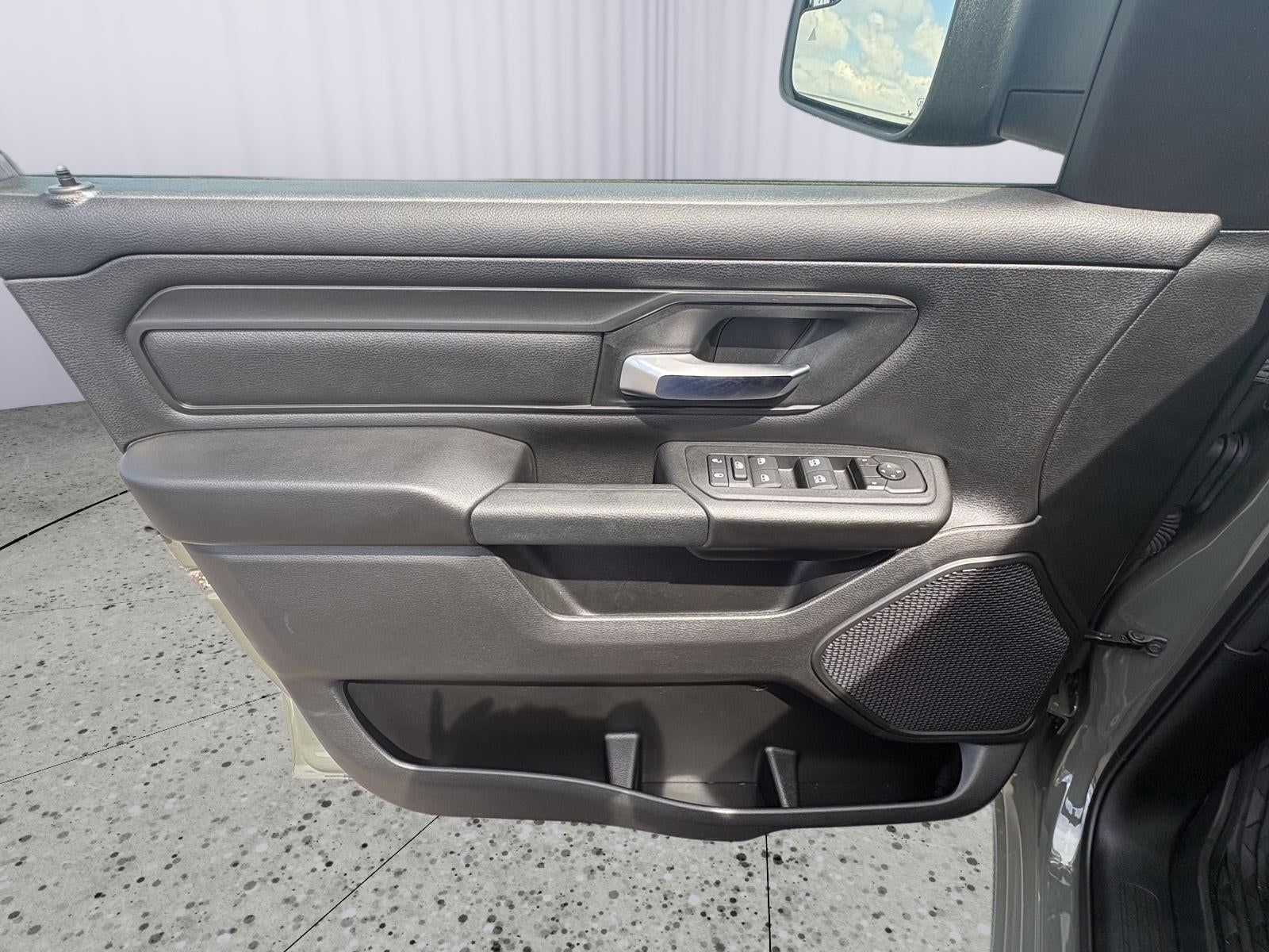 2026 RAM 1500 RAM 1500 TRADESMAN CREW CAB 4X4 5'7' BOX