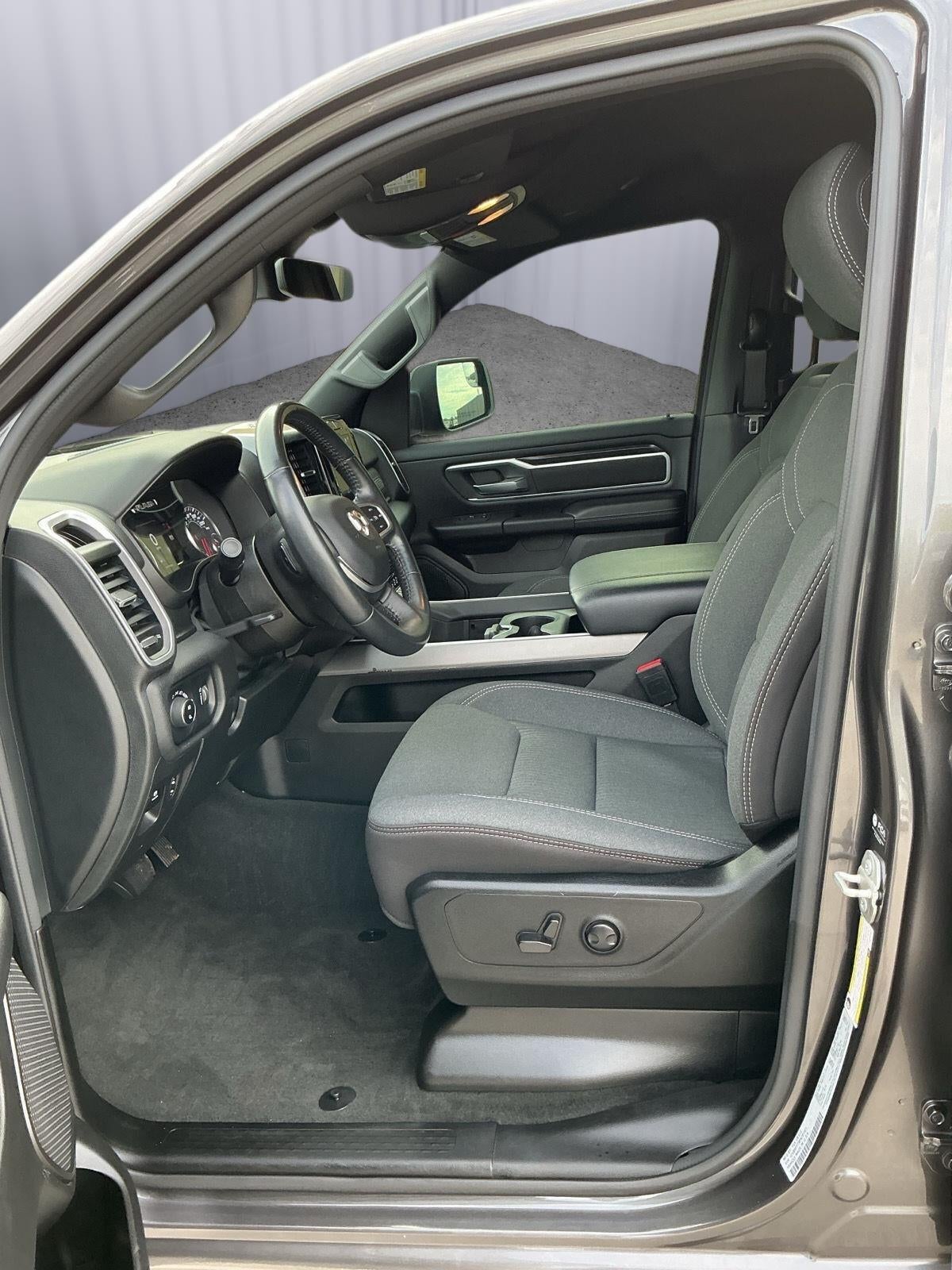 2023 RAM 1500 Big Horn Crew Cab 4x4 5'7' Box