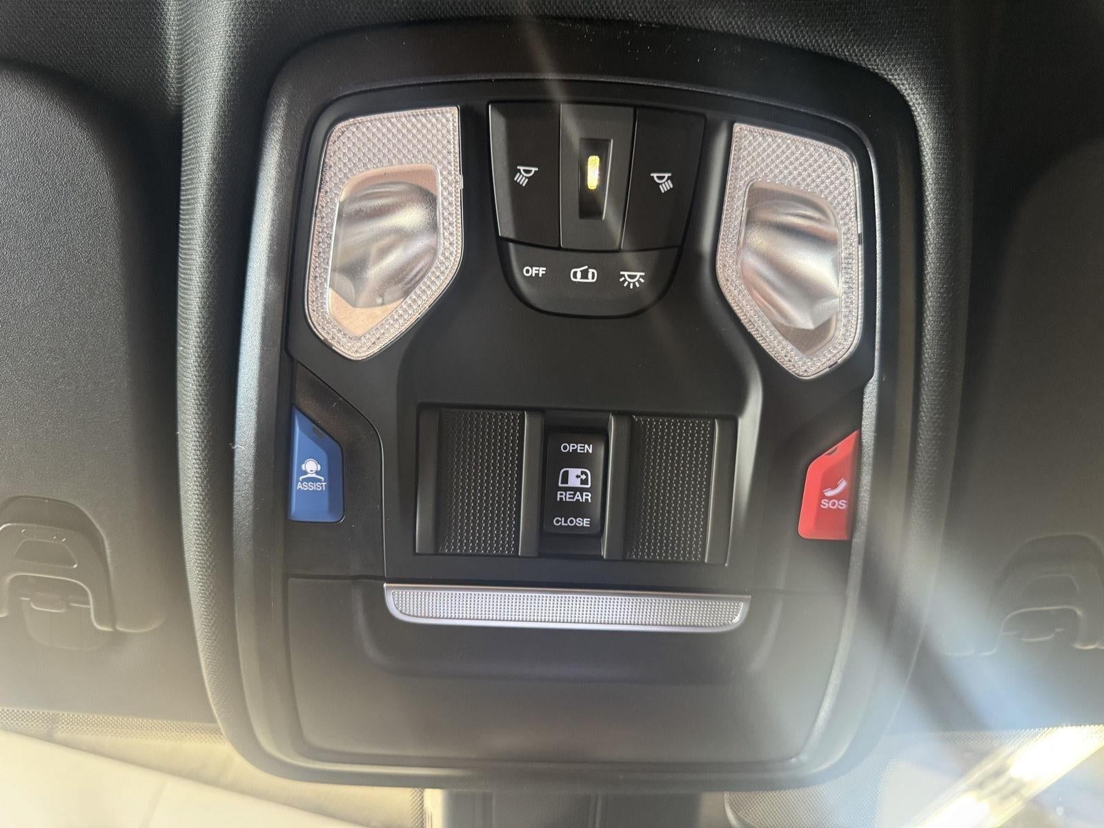 2026 RAM 1500 RAM 1500 EXPRESS CREW CAB 4X4 6'4' BOX