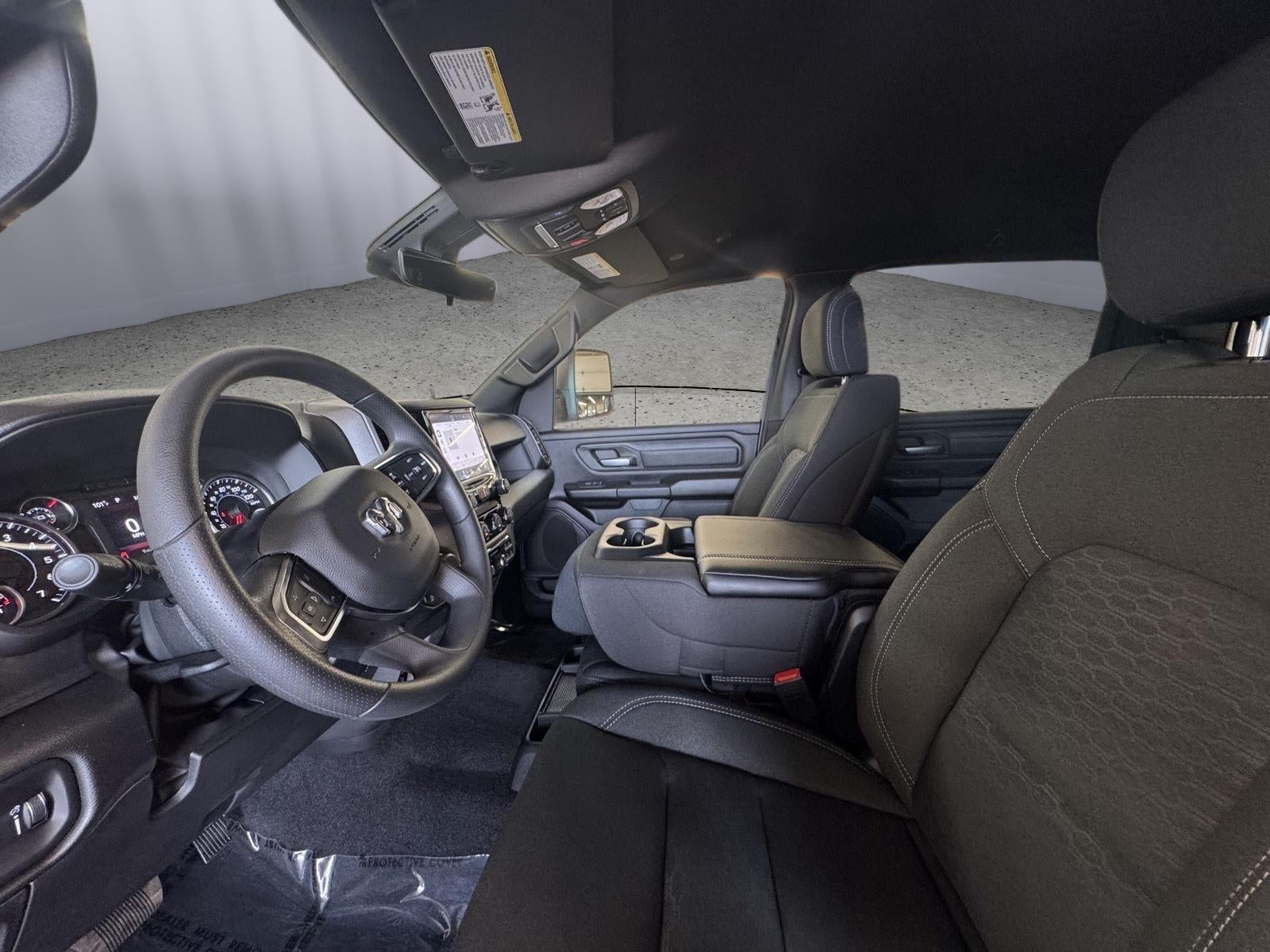 2026 RAM 1500 RAM 1500 EXPRESS CREW CAB 4X4 6'4' BOX