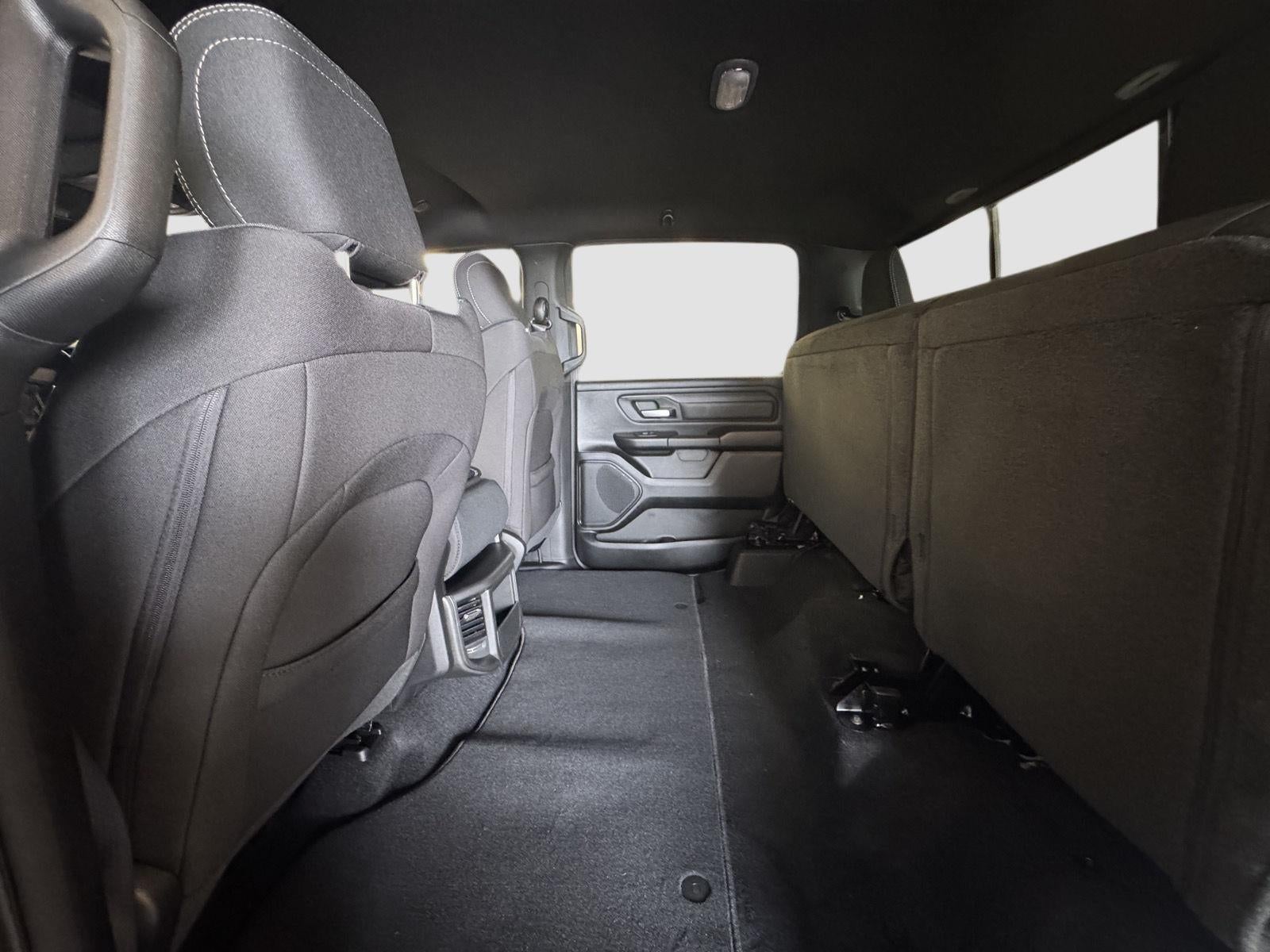 2026 RAM Ram 1500 RAM 1500 EXPRESS CREW CAB 4X4 6'4' BOX