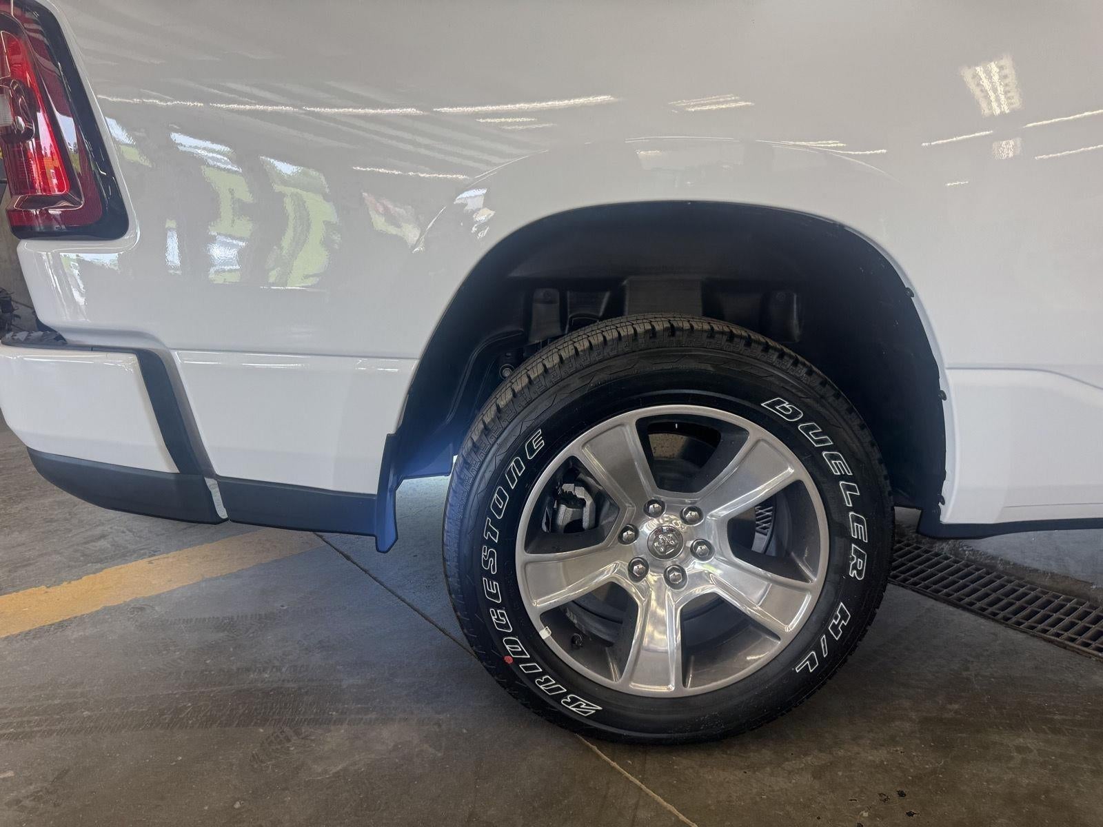2026 RAM Ram 1500 RAM 1500 EXPRESS CREW CAB 4X4 6'4' BOX