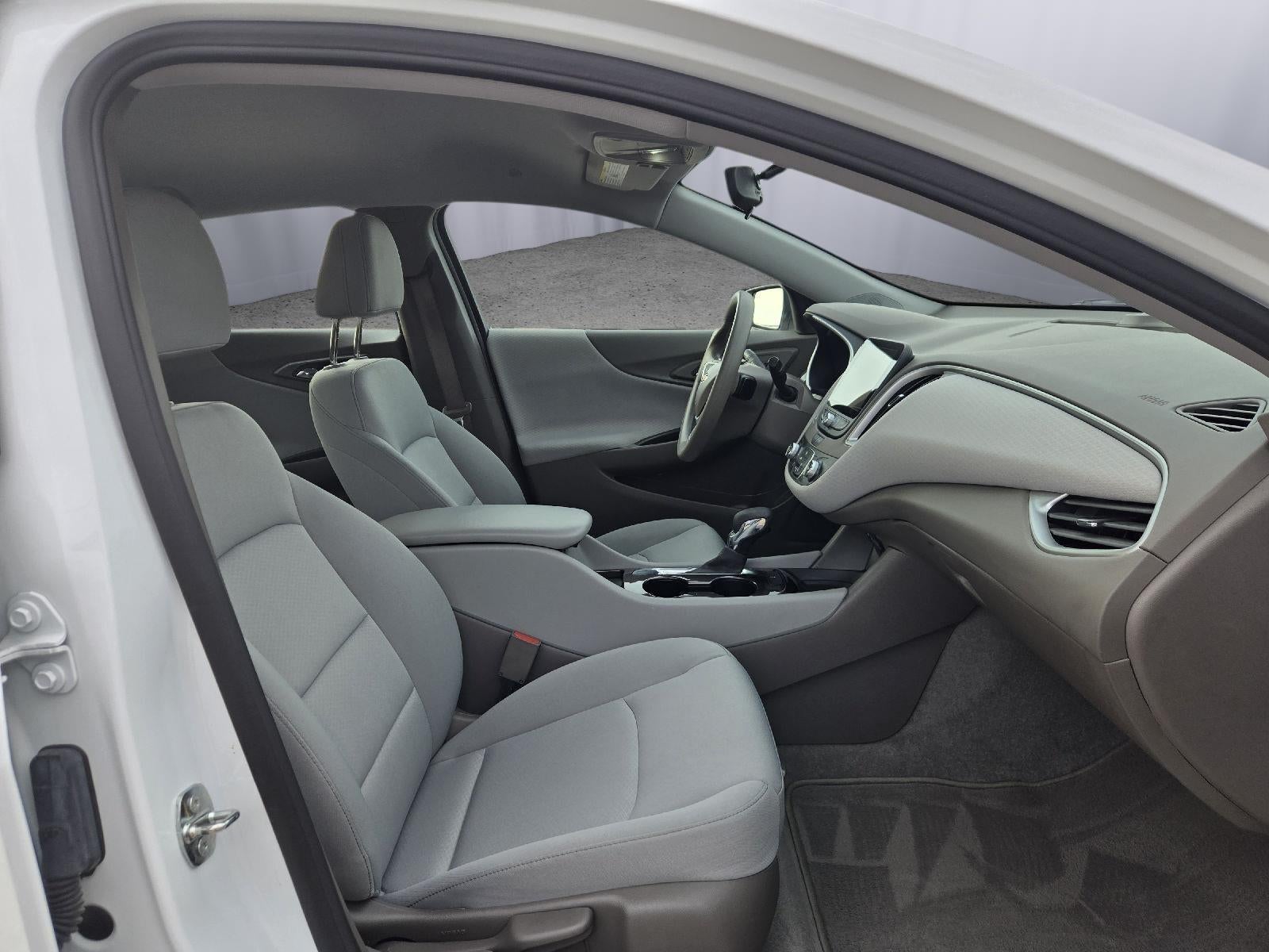 2022 Chevrolet Malibu FWD LS