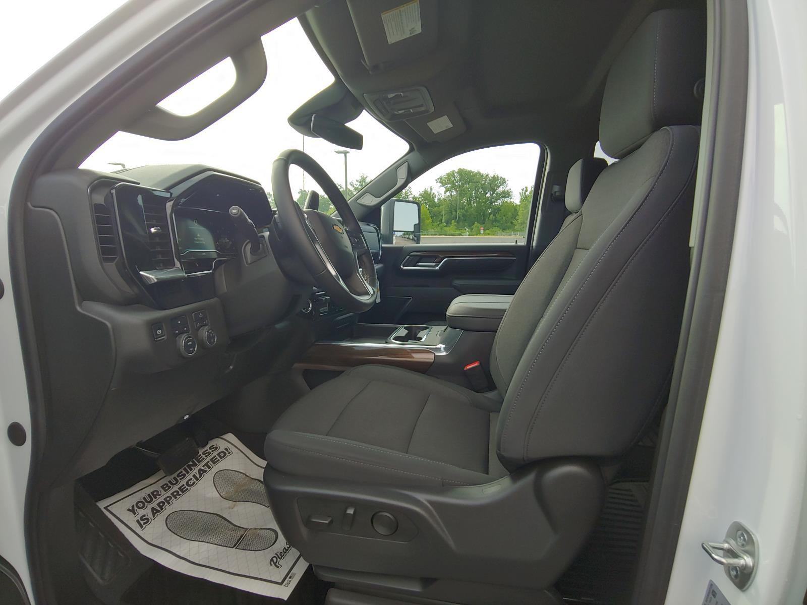 2025 Chevrolet Silverado 2500HD 4WD Crew Cab Long Bed LT