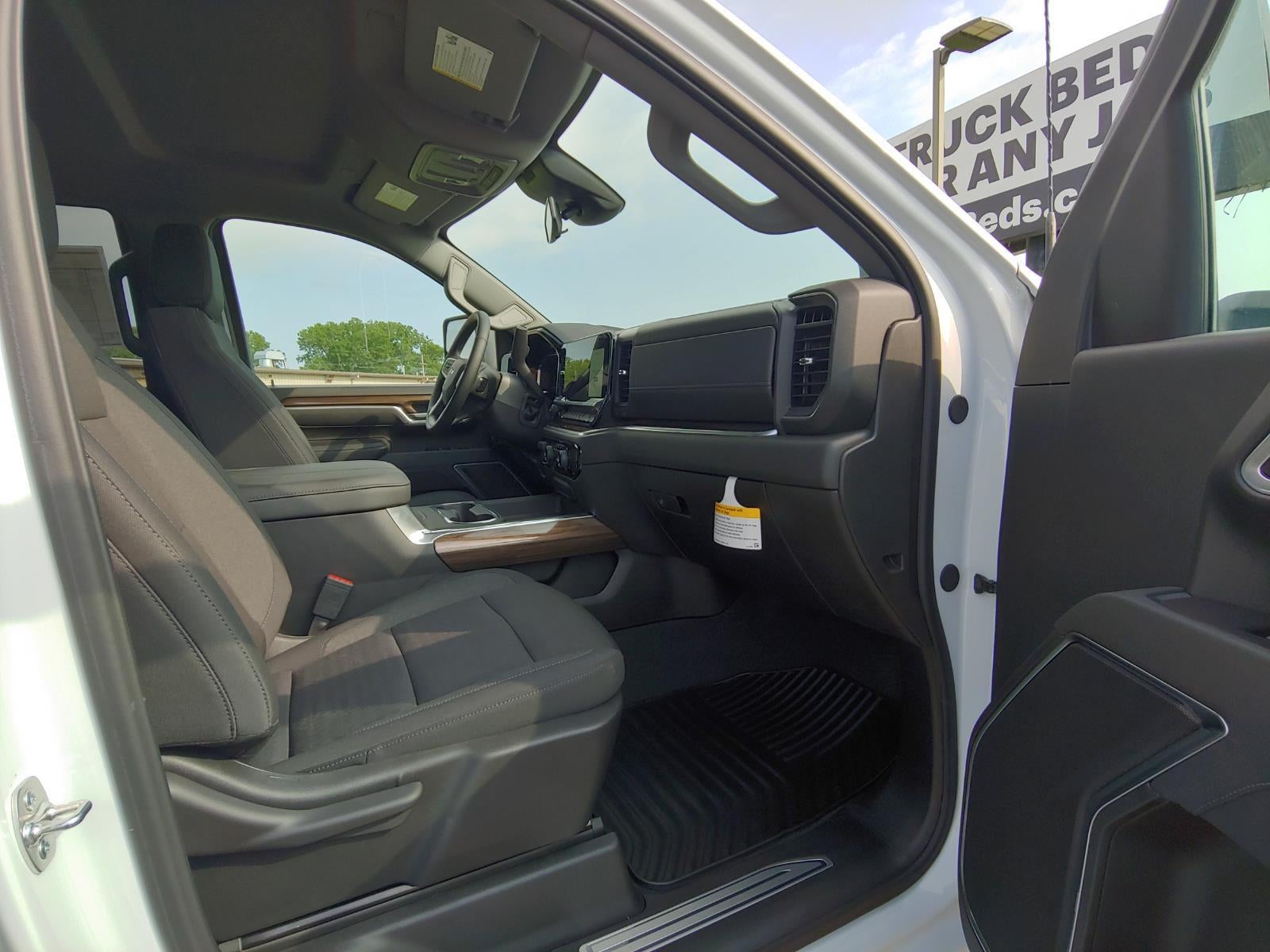 2025 Chevrolet Silverado 2500HD 4WD Crew Cab Long Bed LT