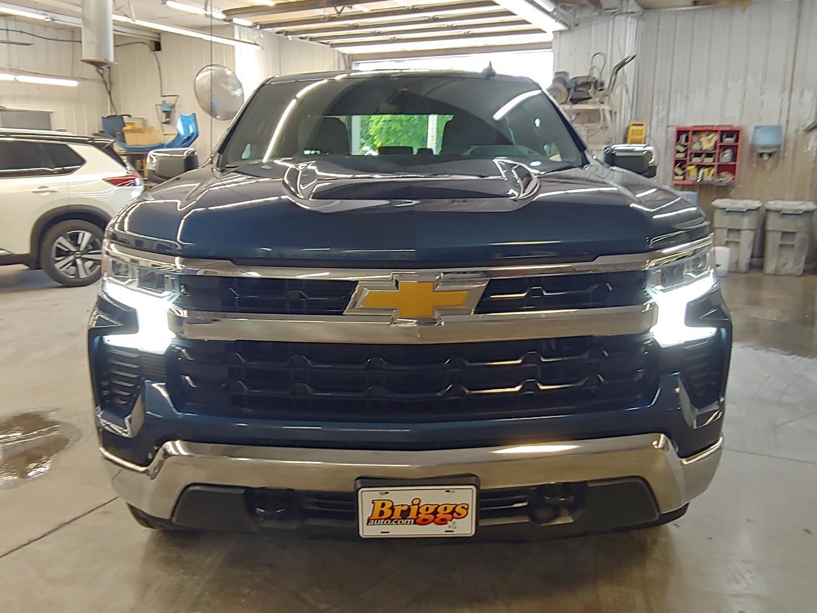 2023 Chevrolet Silverado 1500 4WD Crew Cab Standard Bed LT