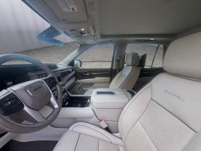 2022 GMC Yukon 4WD Denali