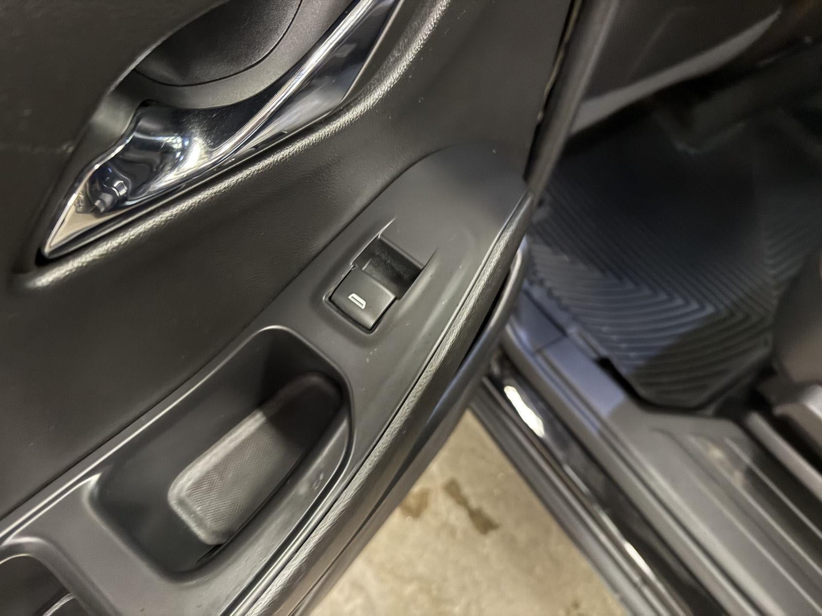 2022 Chevrolet Traverse FWD RS