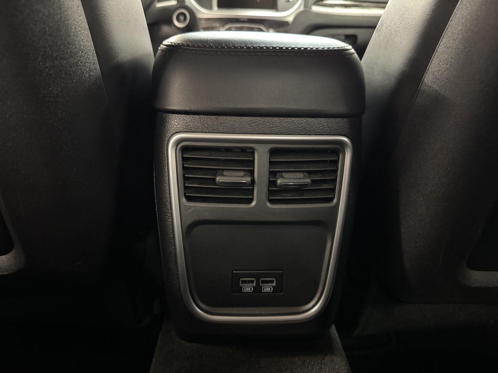 2016 Chrysler 300 Limited