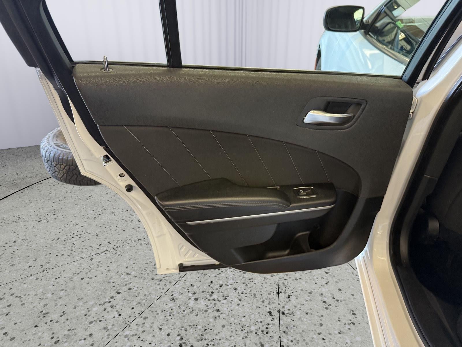 2020 Dodge Charger SXT RWD