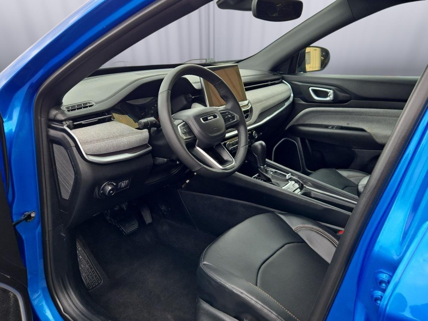 2023 Jeep Compass Latitude Lux FWD