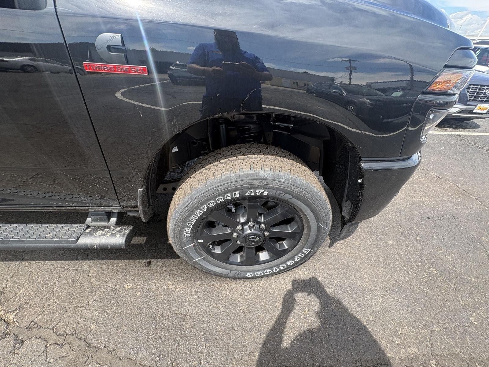 2026 RAM 2500 RAM 2500 BLACK EXPRESS CREW CAB 4X4 6'4' BOX