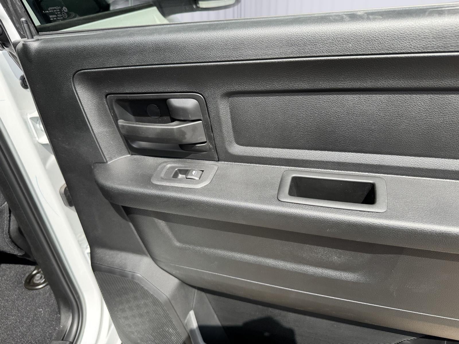 2026 RAM 3500 RAM 3500 TRADESMAN CREW CAB 4X4 8' BOX
