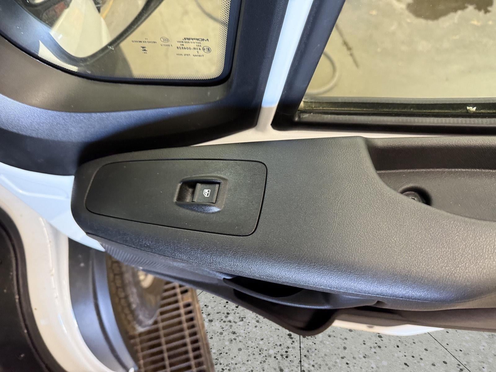 2025 RAM ProMaster 1500 Cargo Van Tradesman Low Roof 118' WB w/Pass Seat