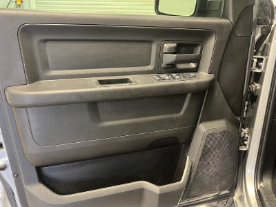 2019 RAM 1500 Classic Express Crew Cab 4x4 5'7' Box