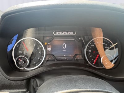 2026 RAM 1500 RAM 1500 EXPRESS CREW CAB 4X4 5'7' BOX