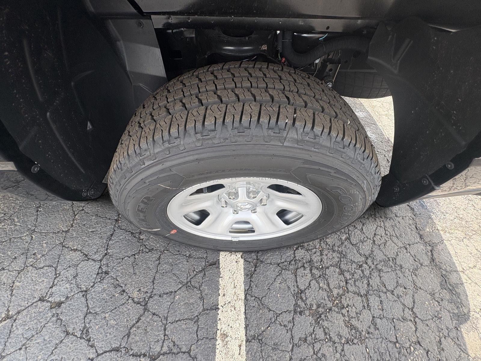 2026 RAM Ram 1500 RAM 1500 TRADESMAN CREW CAB 4X4 5'7' BOX