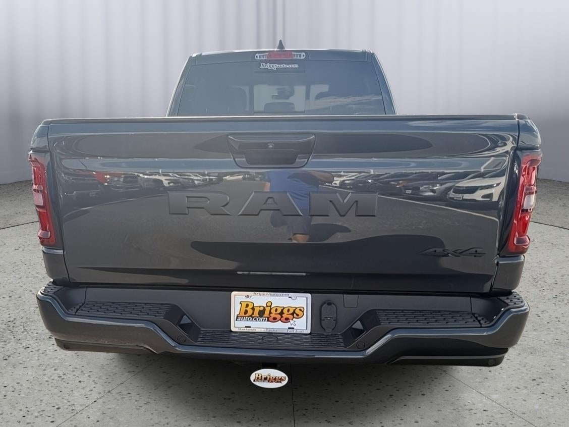 2026 RAM 1500 RAM 1500 EXPRESS CREW CAB 4X4 5'7' BOX
