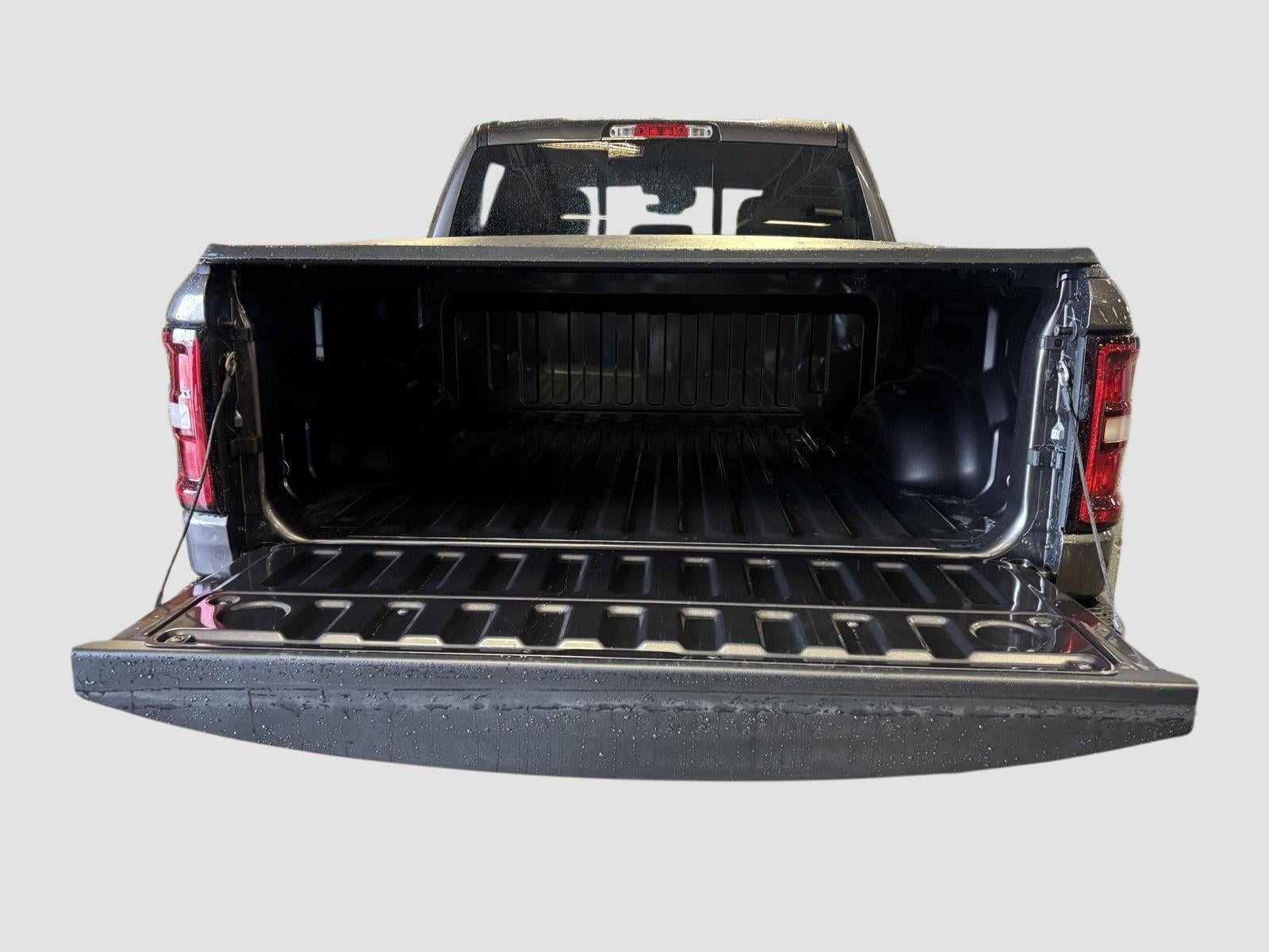 2026 RAM 1500 RAM 1500 WARLOCK CREW CAB 4X4 5'7' BOX