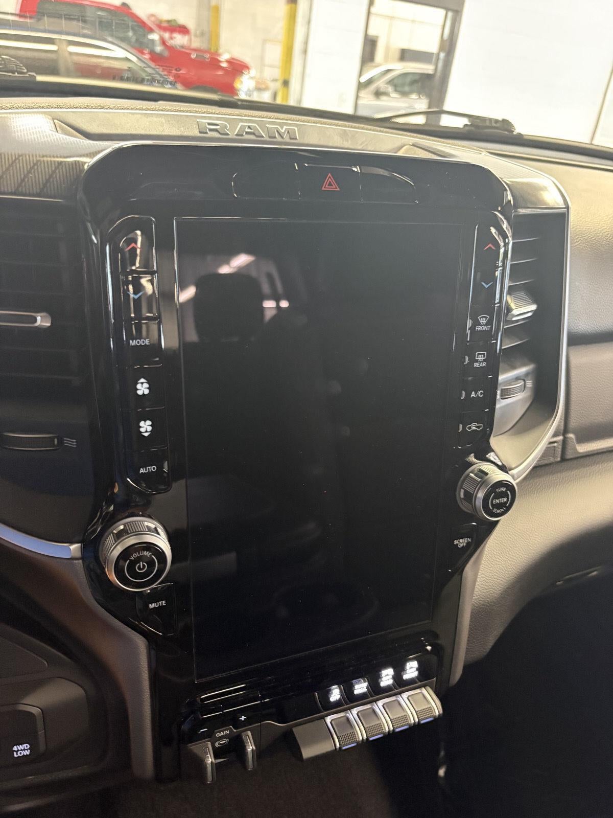 2026 RAM 2500 Big Horn Crew Cab 4x4 6'4' Box