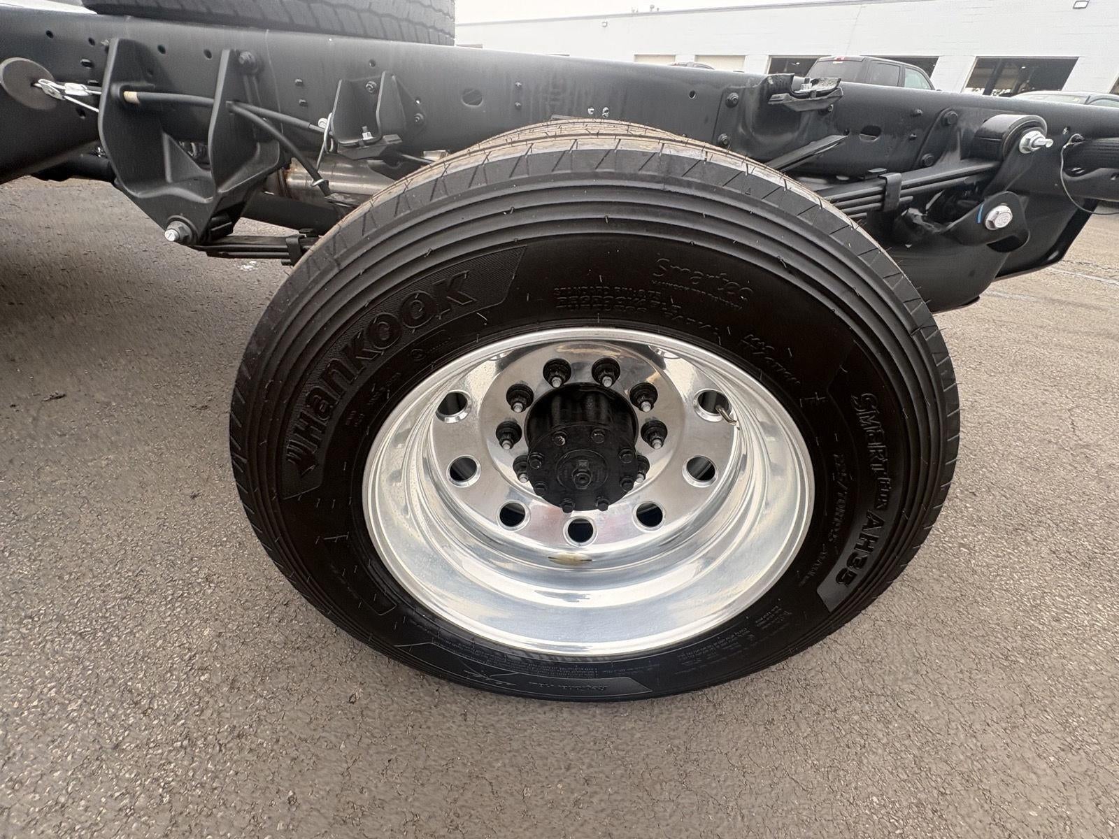 2027 RAM 4500 Chassis Cab RAM 4500 TRADESMAN CHASSIS CREW CAB 4X2 60' CA