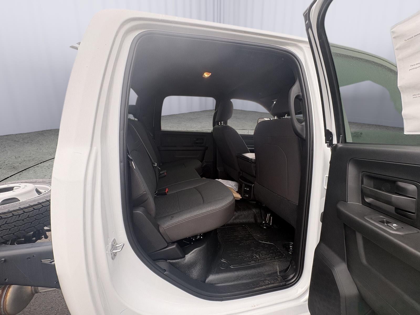2027 RAM 4500 Chassis Cab RAM 4500 TRADESMAN CHASSIS CREW CAB 4X2 60' CA