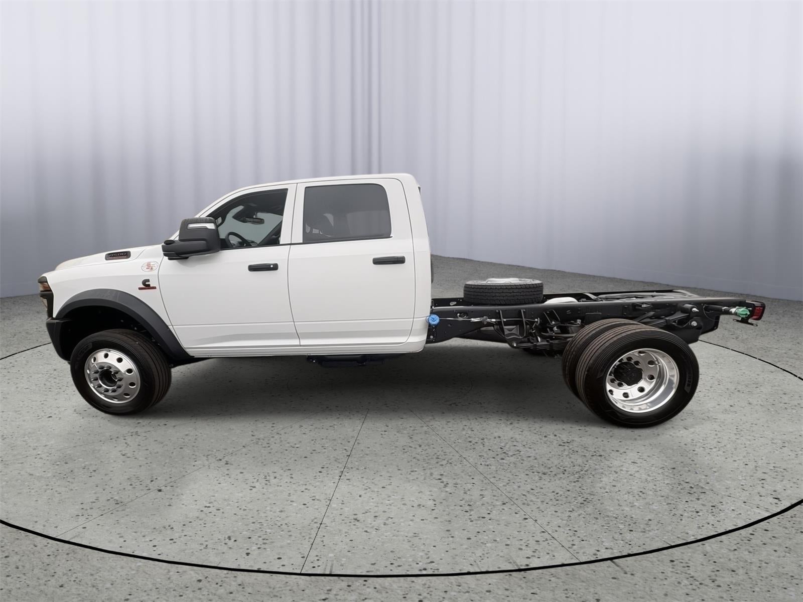 2027 RAM 4500 Chassis Cab RAM 4500 TRADESMAN CHASSIS CREW CAB 4X2 60' CA