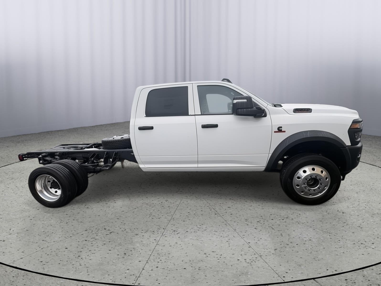 2027 RAM 4500 Chassis Cab RAM 4500 TRADESMAN CHASSIS CREW CAB 4X2 60' CA