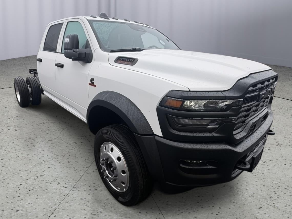 2027 RAM 4500 Chassis Cab RAM 4500 TRADESMAN CHASSIS CREW CAB 4X2 60' CA