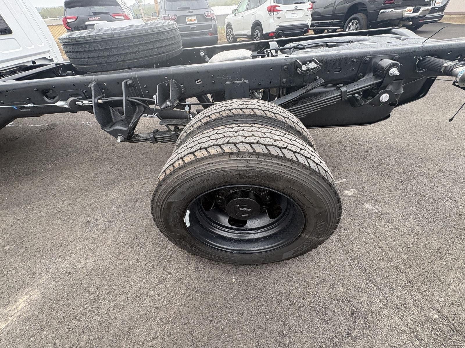 2027 RAM 4500 Chassis Cab RAM 4500 TRADESMAN CHASSIS REGULAR CAB 4X4 84' CA