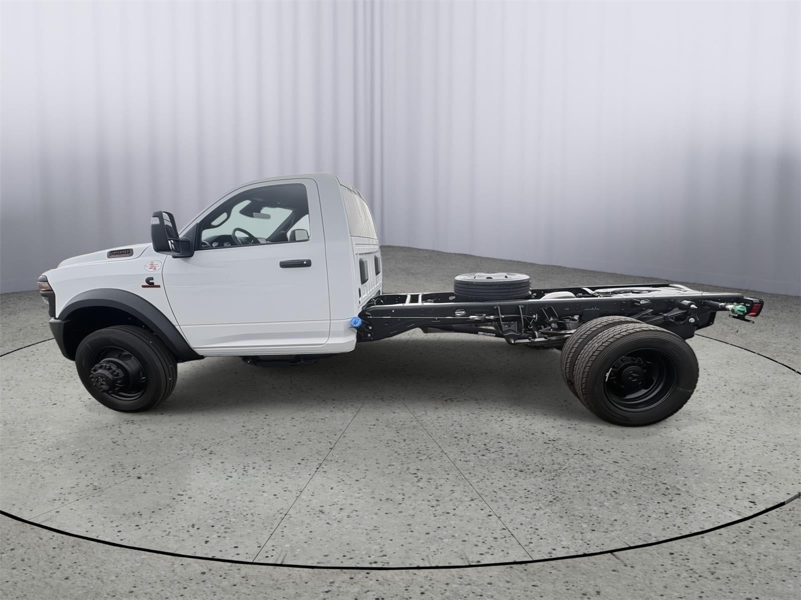 2027 RAM 4500 Chassis Cab RAM 4500 TRADESMAN CHASSIS REGULAR CAB 4X4 84' CA