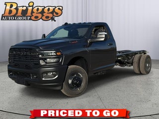 2026 RAM Ram 3500 Chassis Tradesman/Big Horn