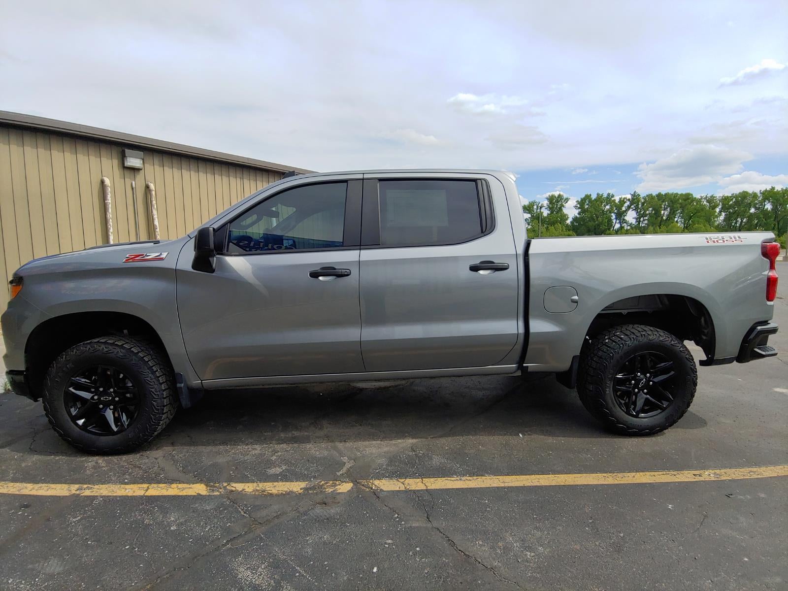 2023 Chevrolet Silverado 1500 4WD Crew Cab Short Bed Custom Trail Boss